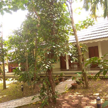 Green Court Cottage 提喀迪 外观 照片
